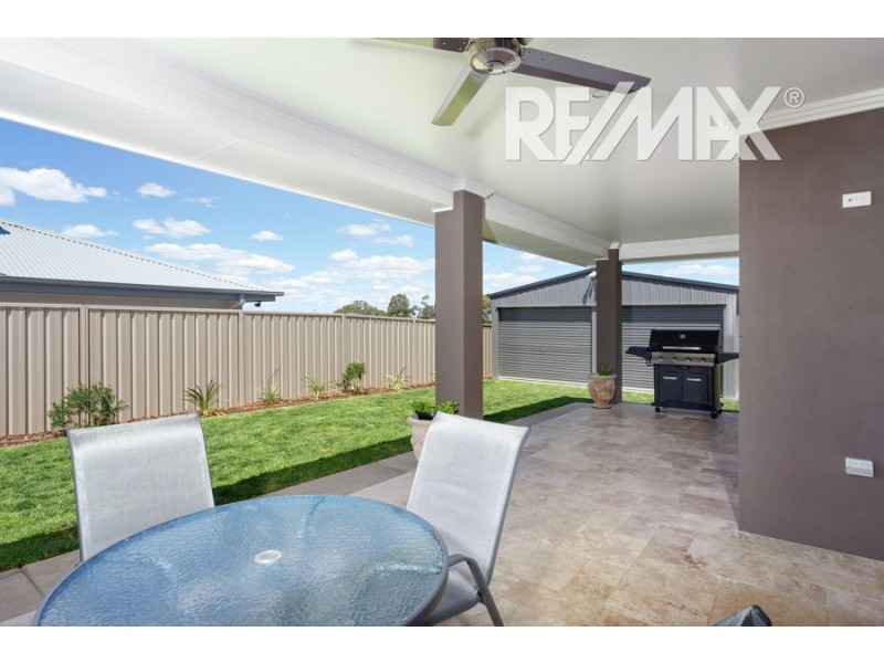 23 Mullagh Crescent, Boorooma NSW 2650