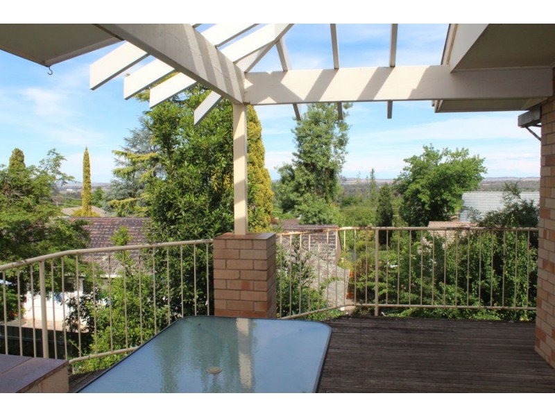 31 Bellevue Parade, Kooringal NSW 2650