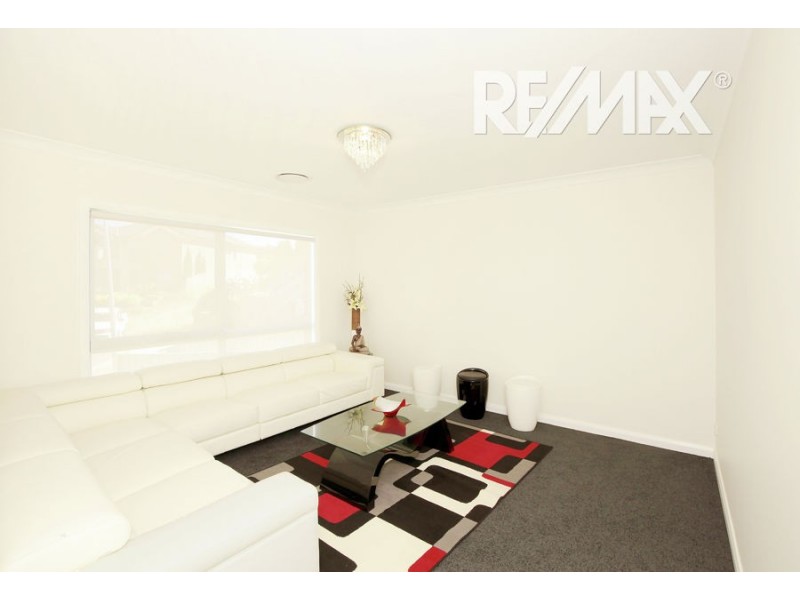 5 Kyalla Place, Bourkelands NSW 2650