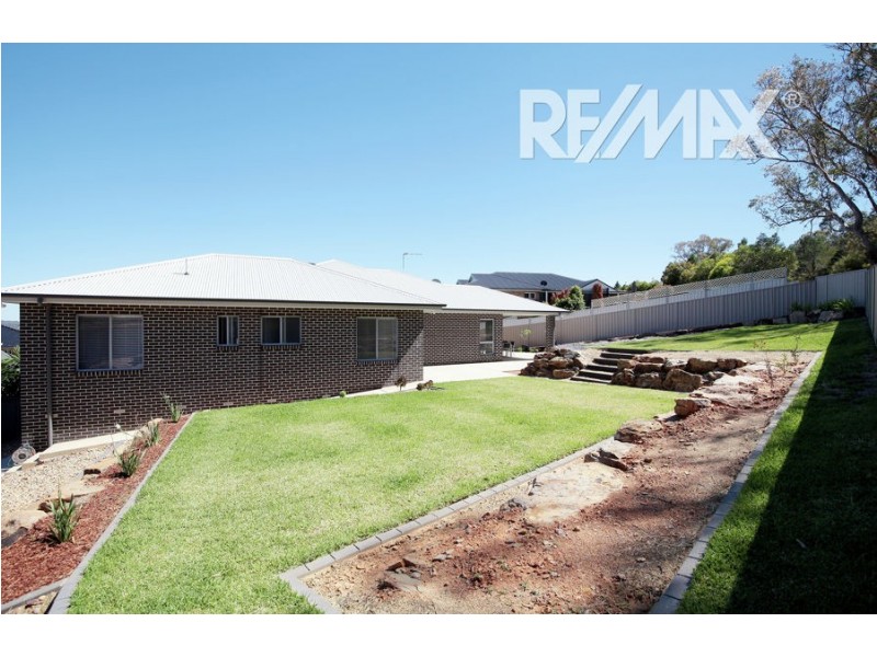 5 Kyalla Place, Bourkelands NSW 2650
