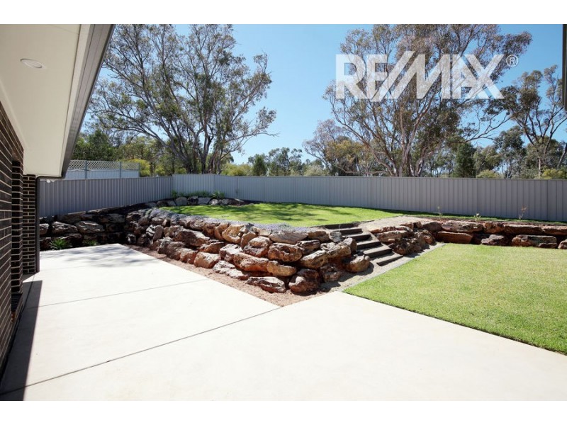 5 Kyalla Place, Bourkelands NSW 2650