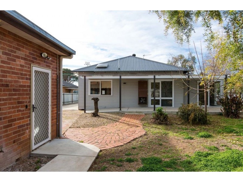 106 Urana Street, Turvey Park NSW 2650