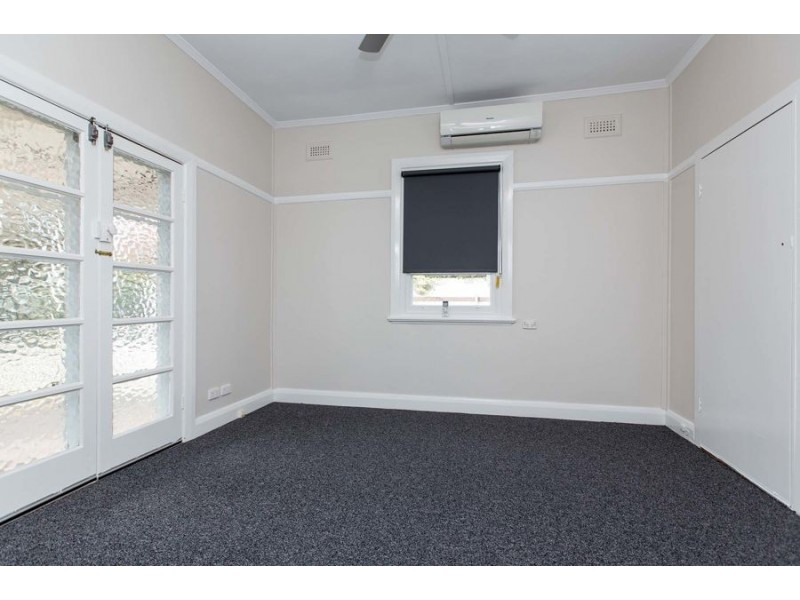 106 Urana Street, Turvey Park NSW 2650