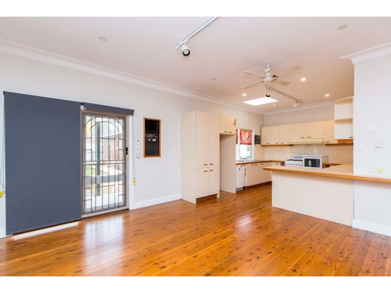 106 Urana Street, Turvey Park NSW 2650