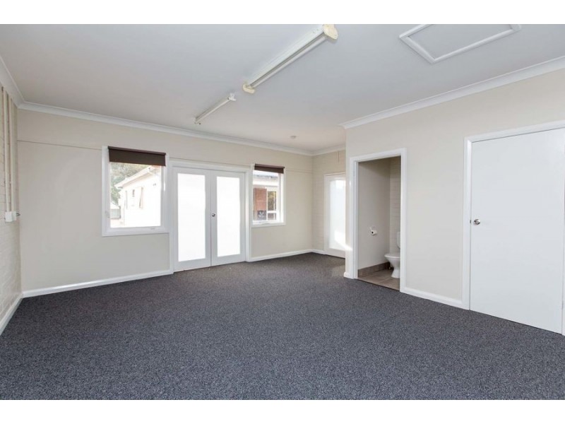 106 Urana Street, Turvey Park NSW 2650
