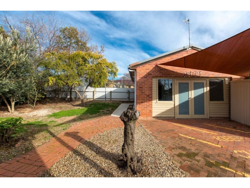 106 Urana Street, Turvey Park NSW 2650