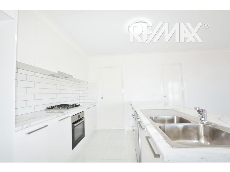 4 Ellerslie Street, Gobbagombalin NSW 2650