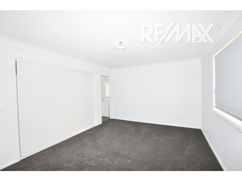 4 Ellerslie Street, Gobbagombalin NSW 2650