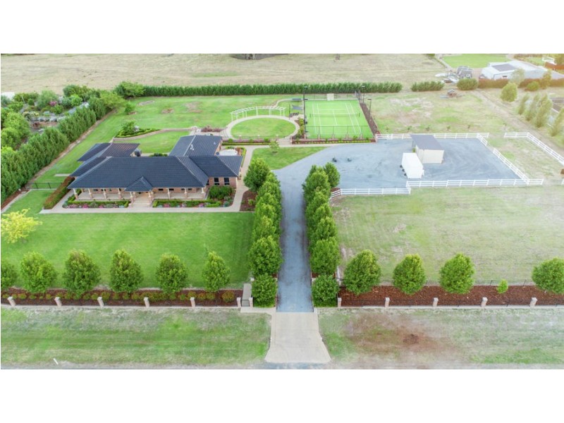 5 Veronica Place, Lake Albert NSW 2650