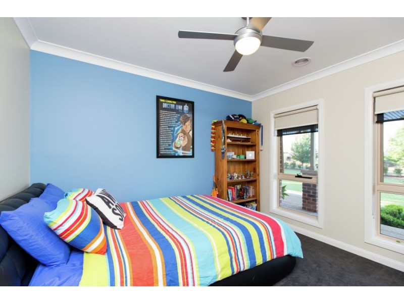 5 Veronica Place, Lake Albert NSW 2650