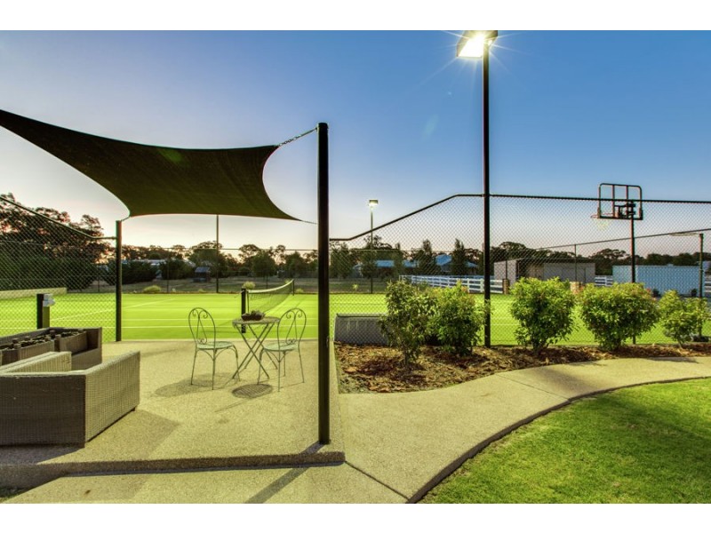 5 Veronica Place, Lake Albert NSW 2650