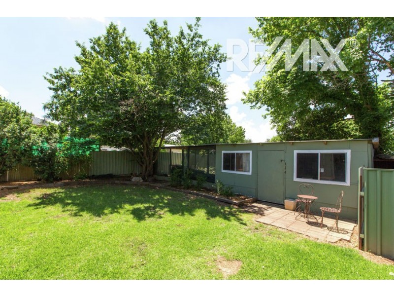 85 Tichborne Crescent, Kooringal NSW 2650