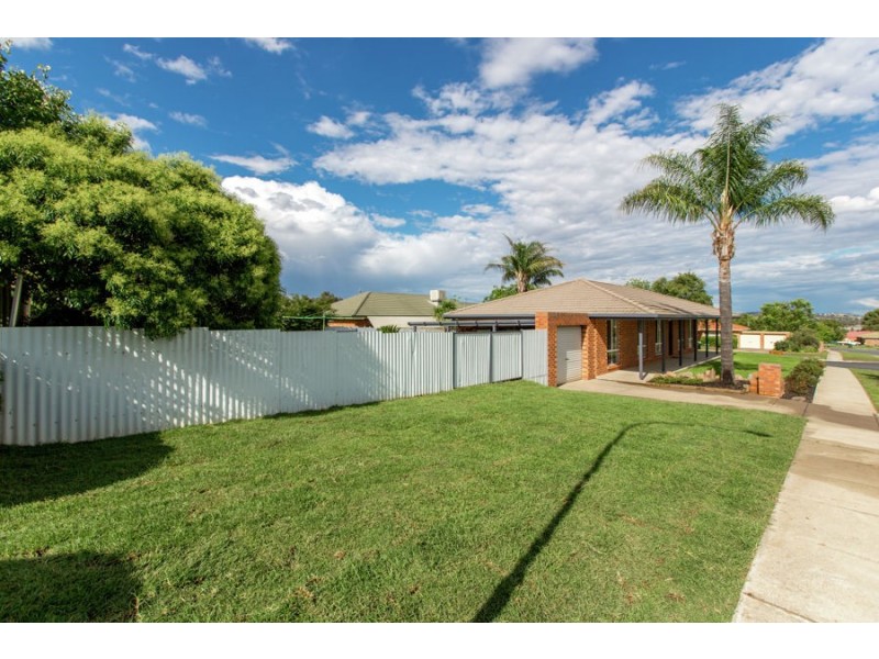 1 Harrier Street, Estella NSW 2650