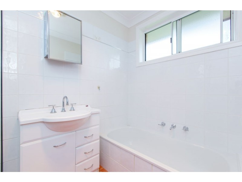 1 Harrier Street, Estella NSW 2650