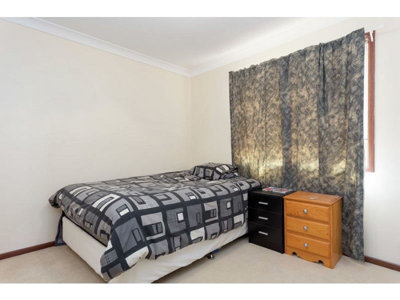 23 Bamarook Crecsent, Glenfield Park NSW 2650