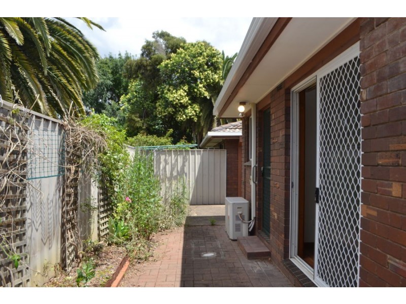 4/36 Collins Street, Turvey Park NSW 2650