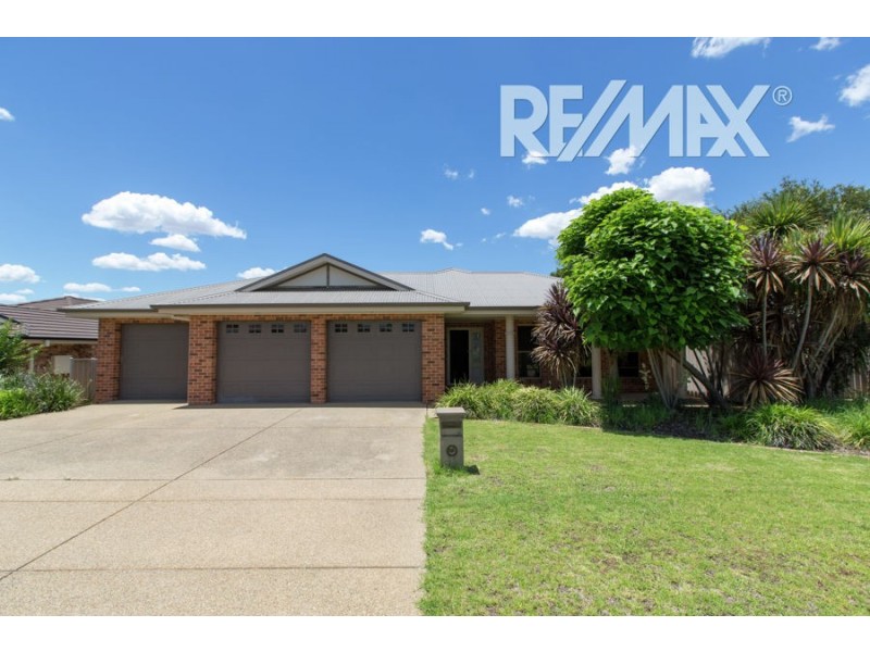 9 Bogong Crescent, Tatton NSW 2650