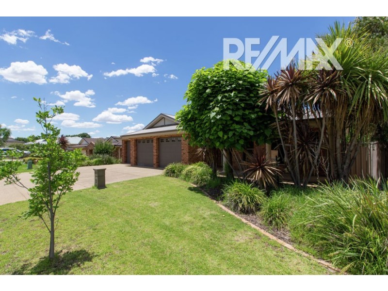 9 Bogong Crescent, Tatton NSW 2650