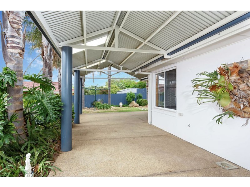42 Simkin Crecsent, Kooringal NSW 2650