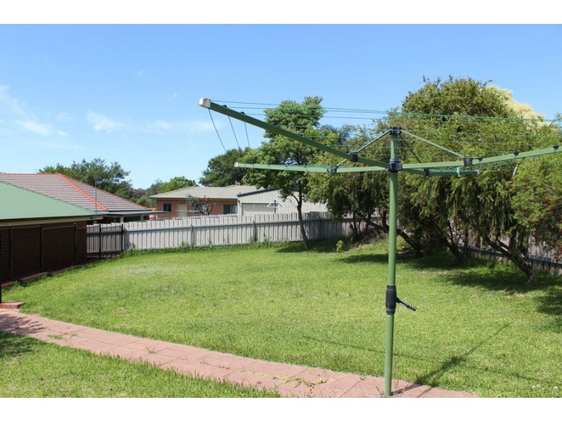 3 Nathan Place, Kooringal NSW 2650