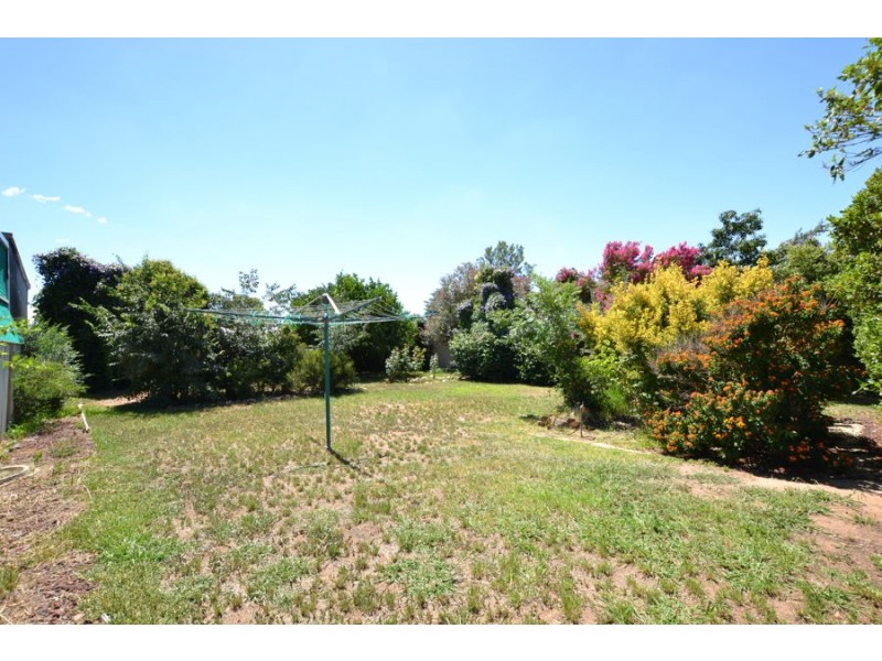 96 Macleay Street, Turvey Park NSW 2650