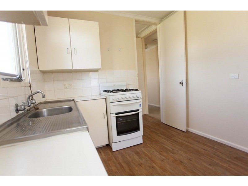 24 Ziegler Avenue, Kooringal NSW 2650