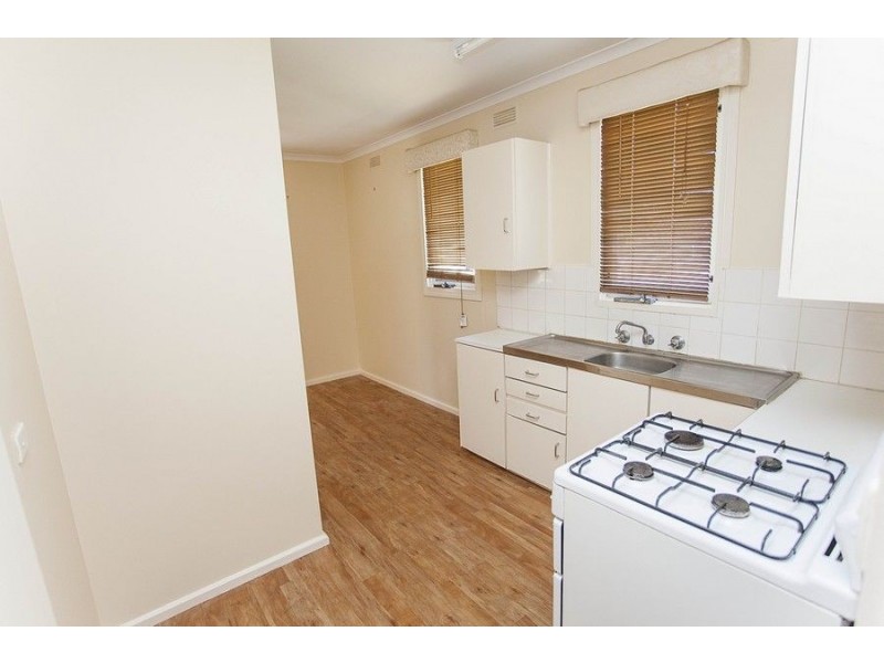 24 Ziegler Avenue, Kooringal NSW 2650