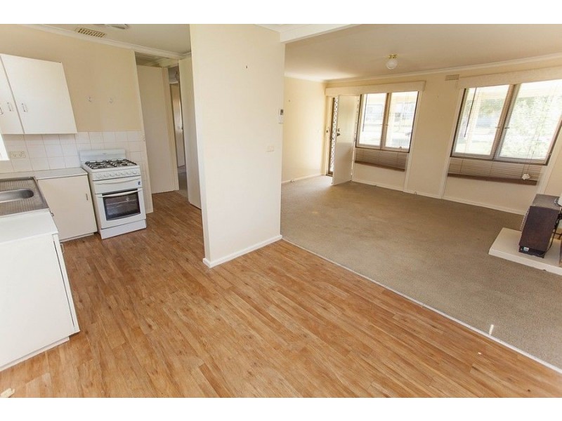 24 Ziegler Avenue, Kooringal NSW 2650