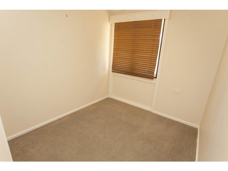 24 Ziegler Avenue, Kooringal NSW 2650