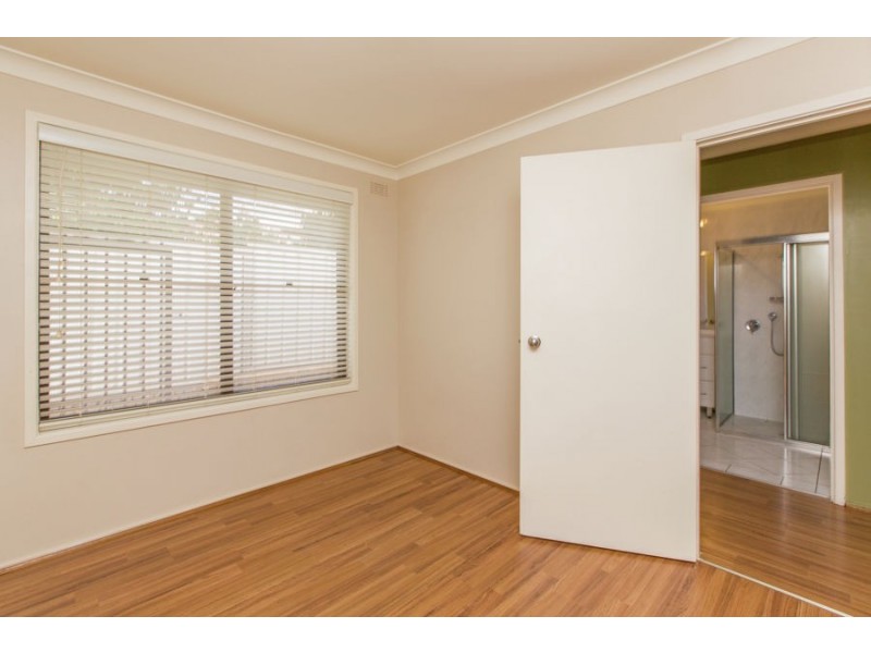 2 Atherton Crescent, Tatton NSW 2650
