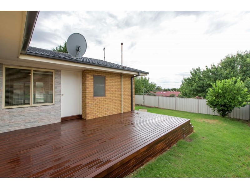 2 Atherton Crescent, Tatton NSW 2650