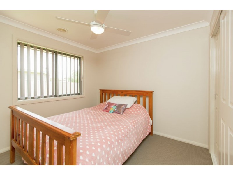 14 Bindari Avenue, Glenfield Park NSW 2650