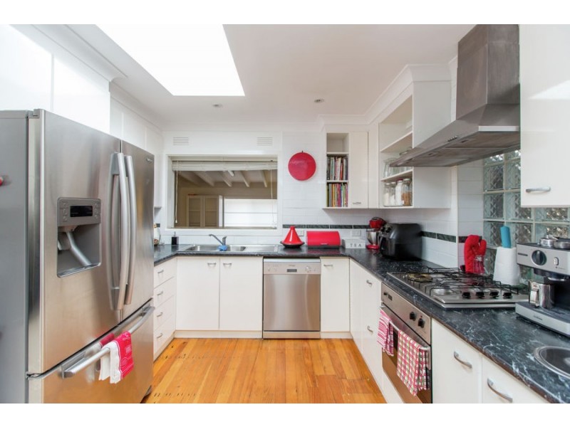 20 Cooinbil Crescent, Kooringal NSW 2650