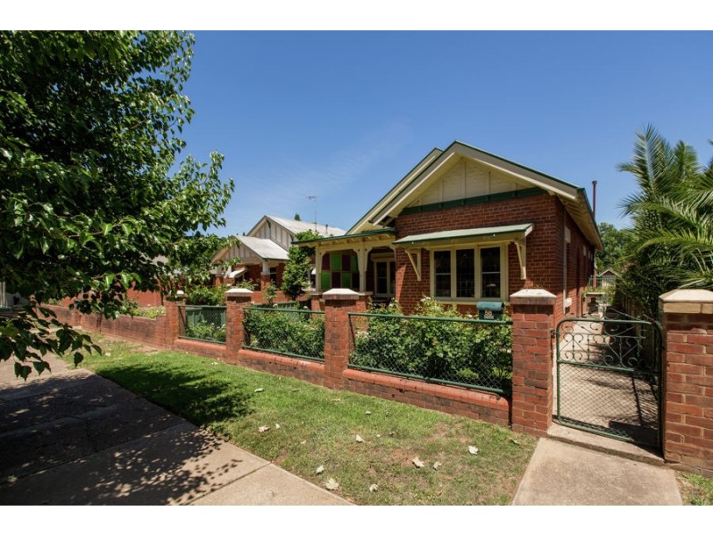 58 Peter Street, Wagga Wagga NSW 2650
