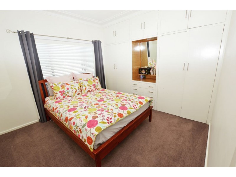 48 Ceduna Street, Mount Austin NSW 2650