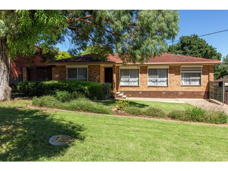 12 Mallory Street, Ashmont NSW 2650