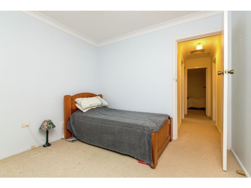 22 Temerloh Avenue, Tolland NSW 2650