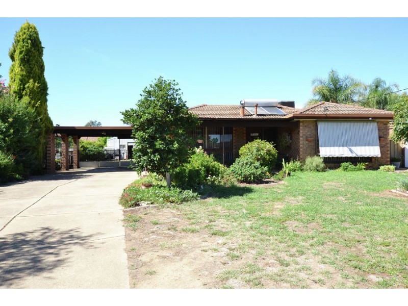 14 Ilex Street, Lake Albert NSW 2650