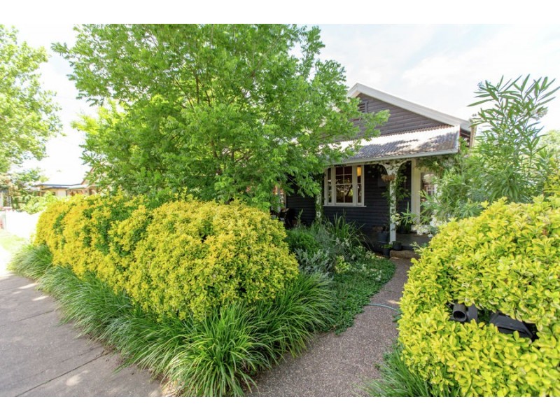 18 Albert St, Wagga Wagga NSW 2650