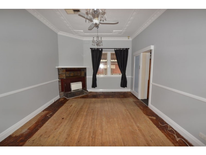 25 Edmondson Street, Wagga Wagga NSW 2650