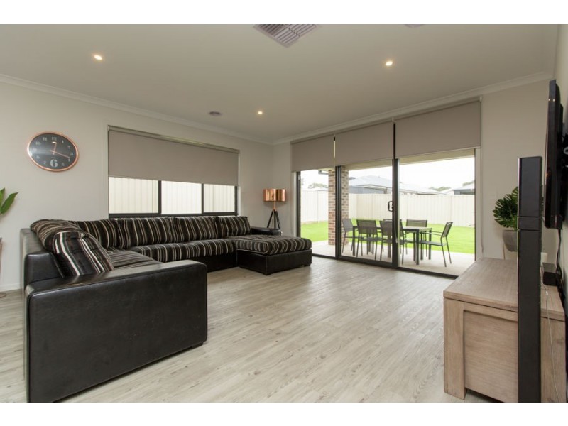 4 Cunjegong Loop, Gobbagombalin NSW 2650