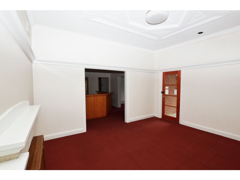 46 Docker Street, Wagga Wagga NSW 2650