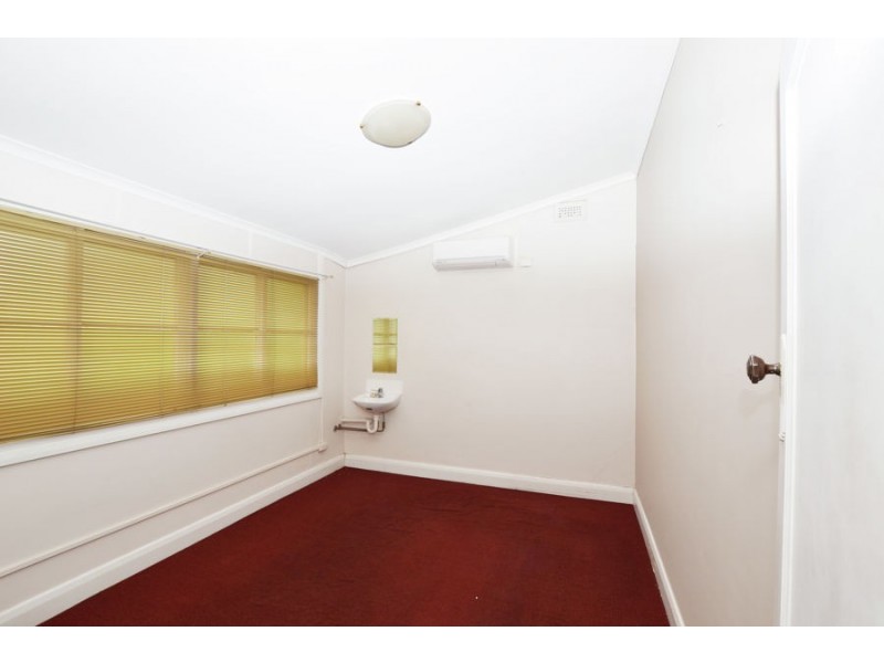 46 Docker Street, Wagga Wagga NSW 2650