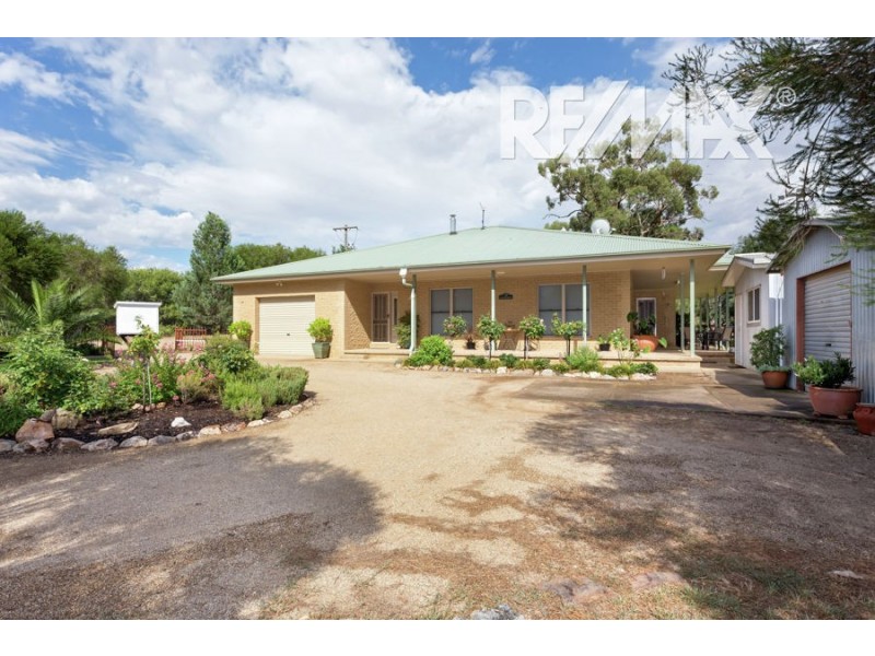 6 Thomas Street, Currawarna NSW 2650