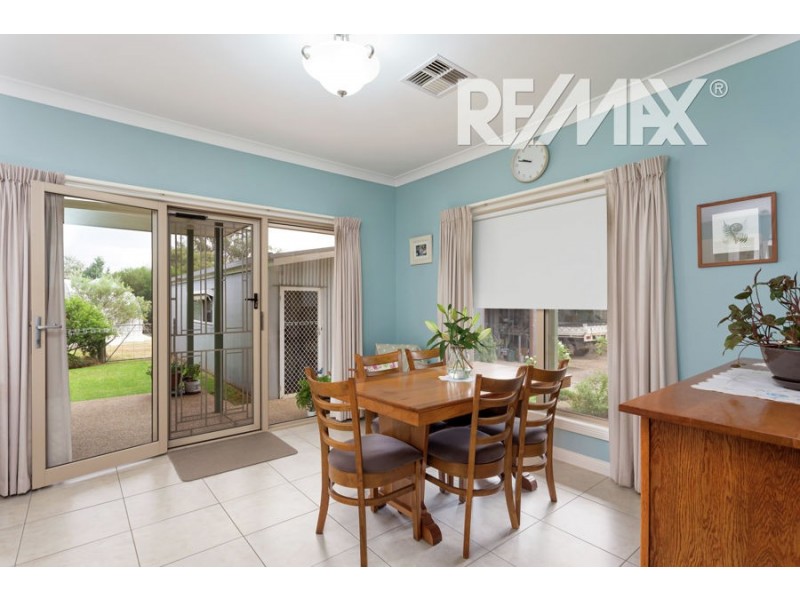 6 Thomas Street, Currawarna NSW 2650