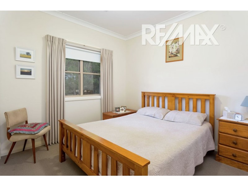 6 Thomas Street, Currawarna NSW 2650