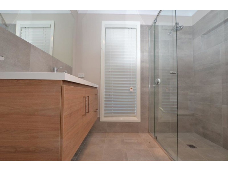 5 Muttama Parade, Gobbagombalin NSW 2650