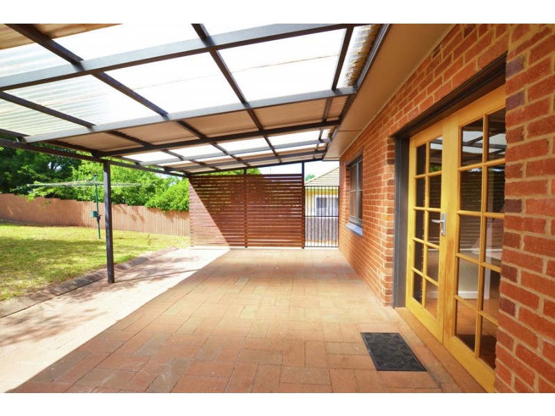 31 Mitchelmore Street, Turvey Park NSW 2650