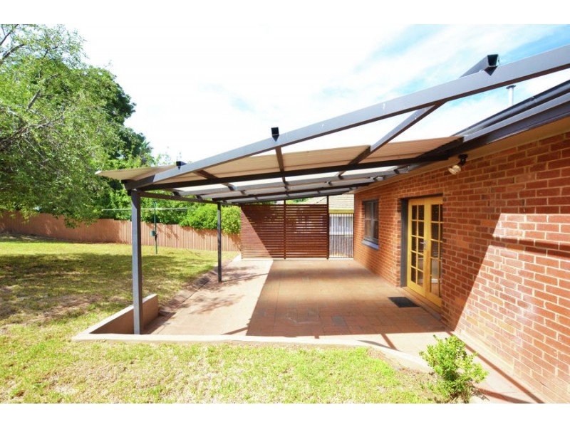 31 Mitchelmore Street, Turvey Park NSW 2650