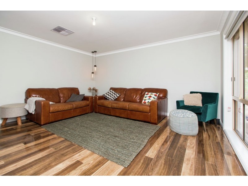 18 Canola Place, Estella NSW 2650
